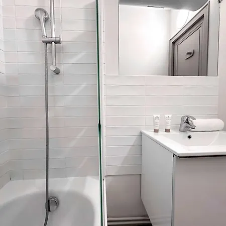 Charming Flat With Lift Near Champ-de-mars