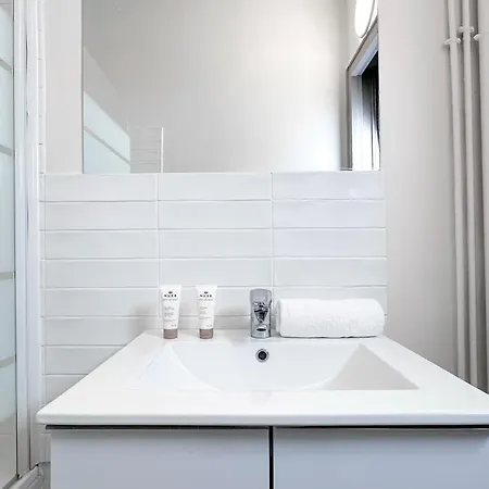 Charming Flat With Lift Near Champ-de-mars